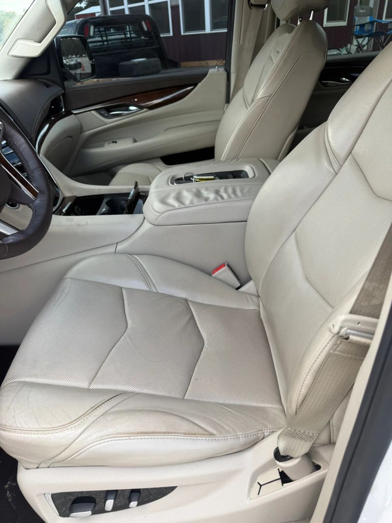 cadillac escalade esv 2017 1GYS4JKJ1HR350831 image cadillac escalade esv 2017 1GYS4JKJ1HR350831 image